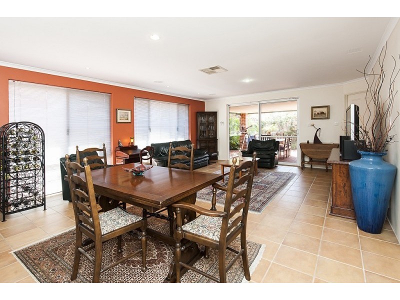 15 Montilla Crescent, Port Kennedy WA 6172