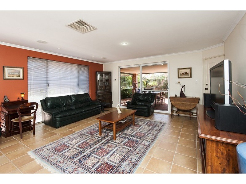 15 Montilla Crescent, Port Kennedy WA 6172