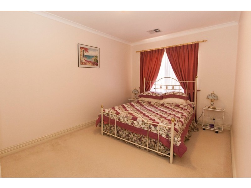 7 St Kitts Boulevard, Secret Harbour WA 6173