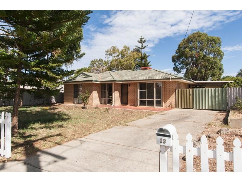 13 Irrawaddy Drive, Greenfields WA 6210