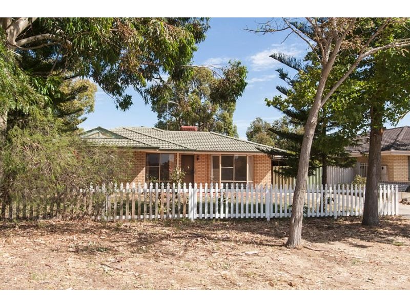 13 Irrawaddy Drive, Greenfields WA 6210