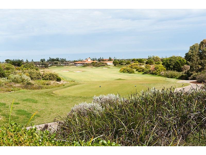 4 Redgate Entrance, Secret Harbour WA 6173