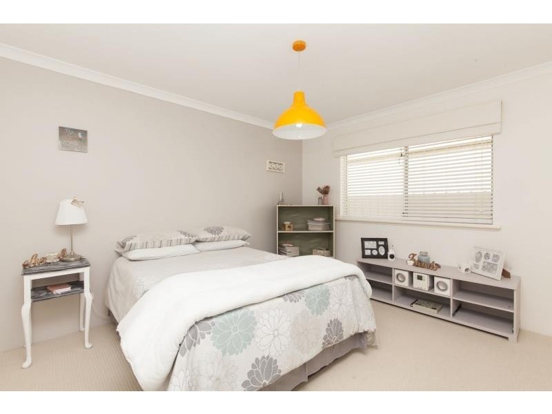 10 Tamar Break, Madora Bay WA 6210