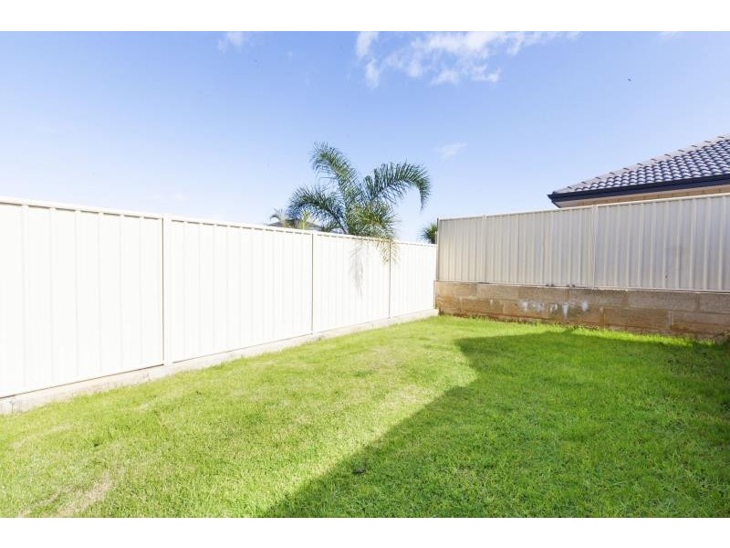 10 Tamar Break, Madora Bay WA 6210