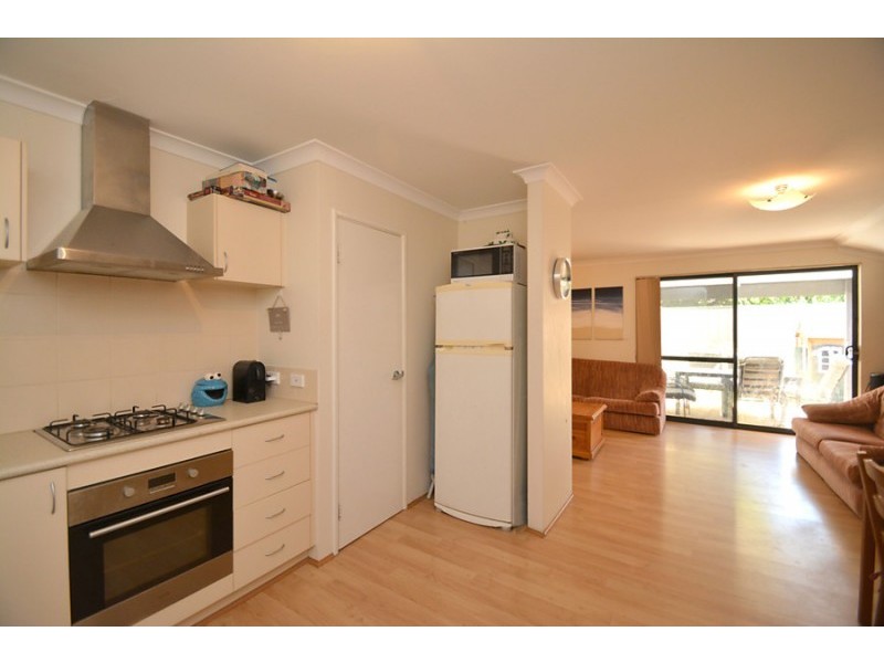 1/21 Friar Road, Armadale WA 6112