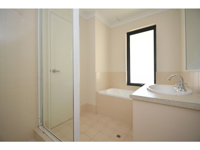 1/21 Friar Road, Armadale WA 6112