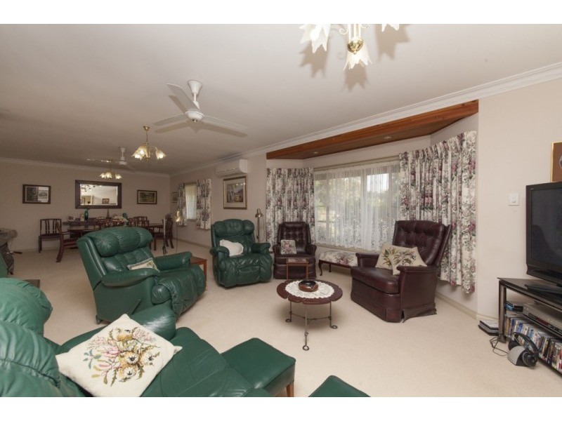 28 Pollard Cross West, Cardup WA 6122