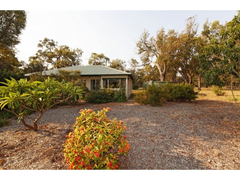 28 Pollard Cross West, Cardup WA 6122