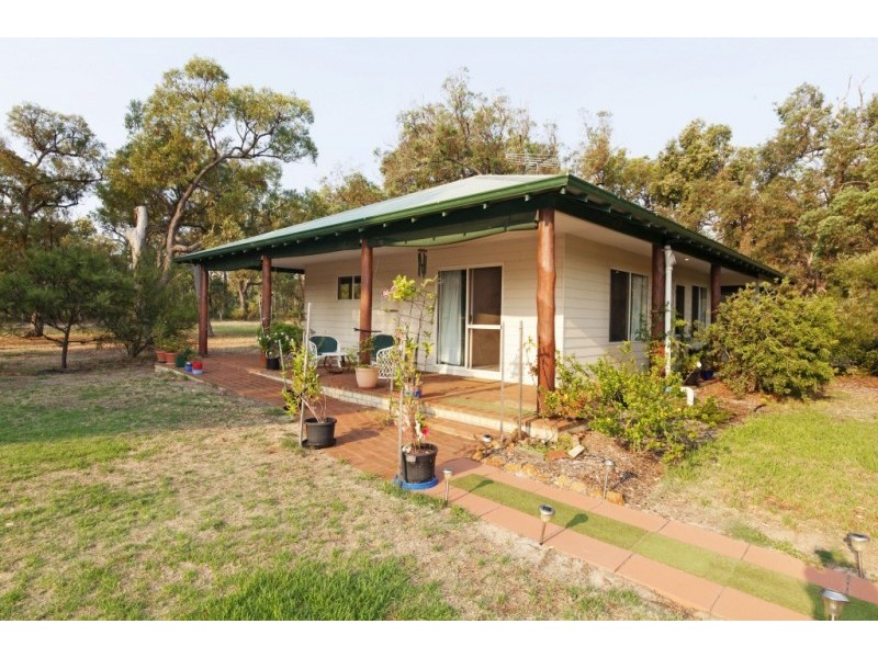 28 Pollard Cross West, Cardup WA 6122