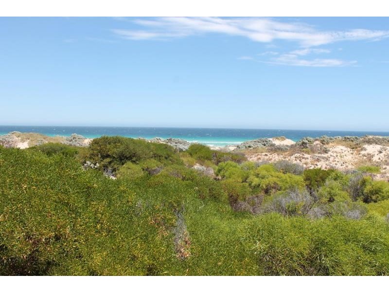 12 Marlin Way, Golden Bay WA 6174