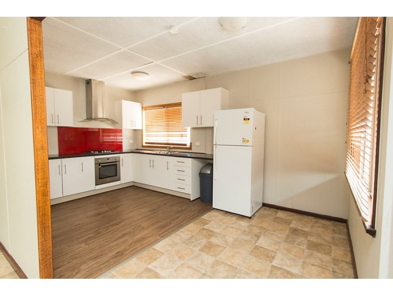 11 Wenn Road, Singleton WA 6175