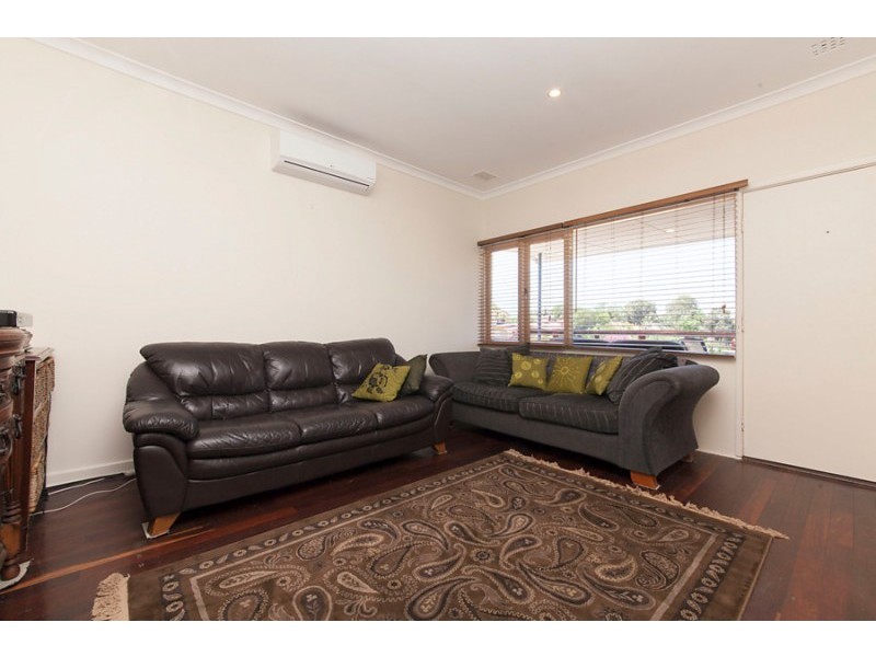 3 Wiggins Road, Orelia WA 6167