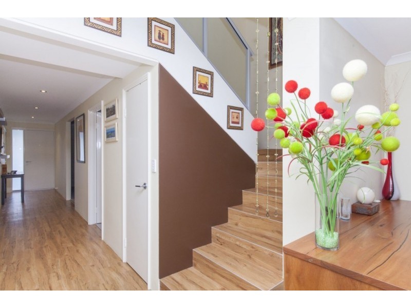 41 Barrington Avenue, Champion Lakes WA 6111