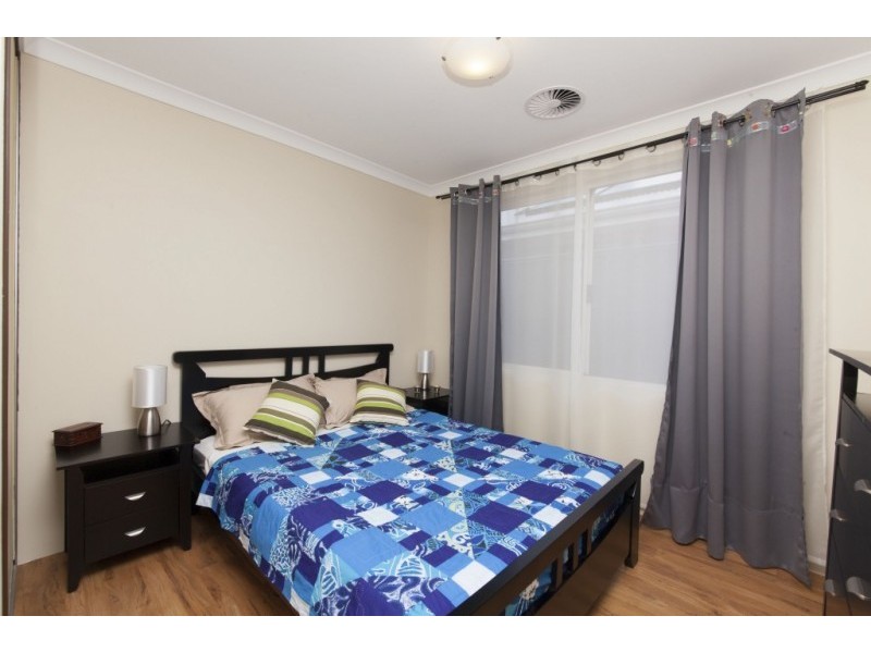 41 Barrington Avenue, Champion Lakes WA 6111