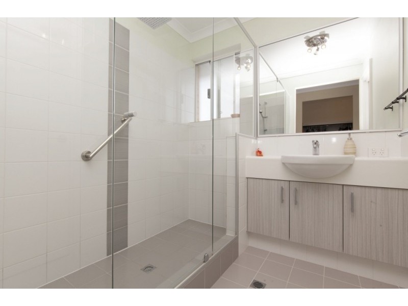 41 Barrington Avenue, Champion Lakes WA 6111