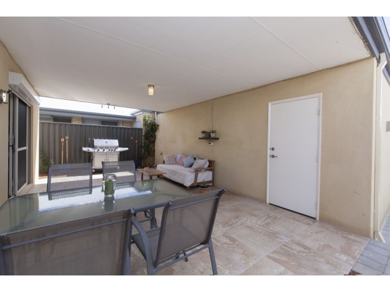 41 Barrington Avenue, Champion Lakes WA 6111