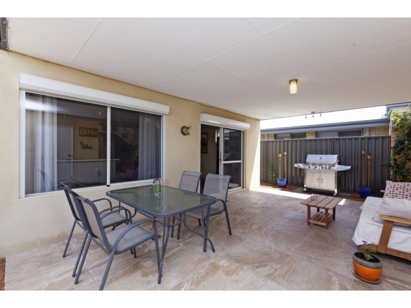 41 Barrington Avenue, Champion Lakes WA 6111