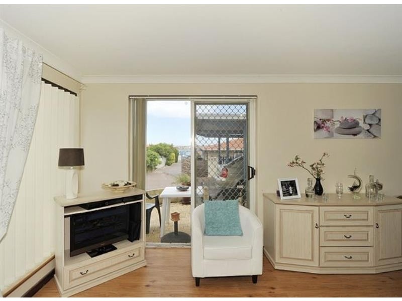 17/11 Leslie Street, Dudley Park WA 6210