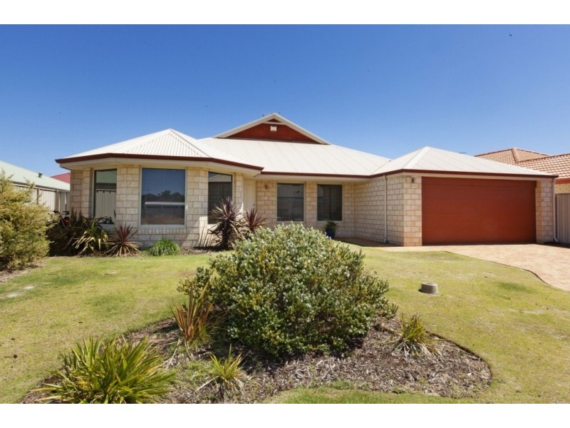 4 Voltaire Way, Secret Harbour WA 6173