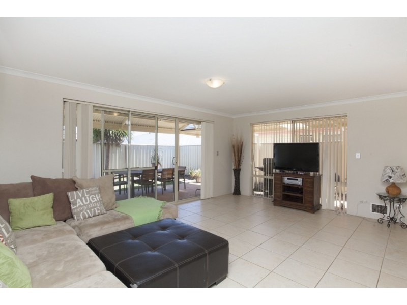 4 Voltaire Way, Secret Harbour WA 6173