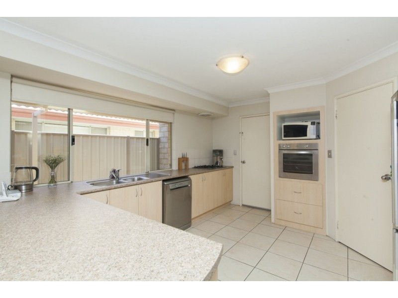 4 Voltaire Way, Secret Harbour WA 6173