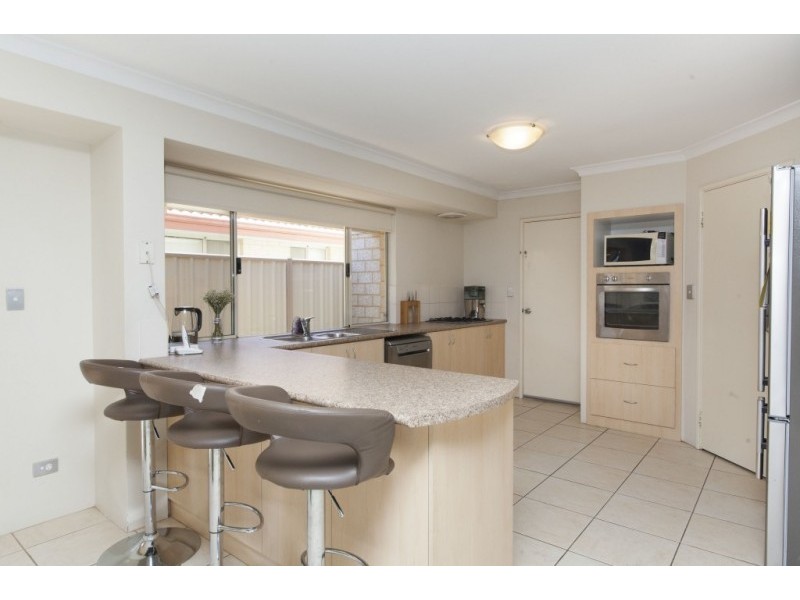 4 Voltaire Way, Secret Harbour WA 6173