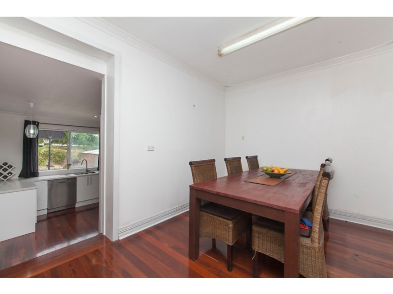 6 Wiggins Road, Orelia WA 6167