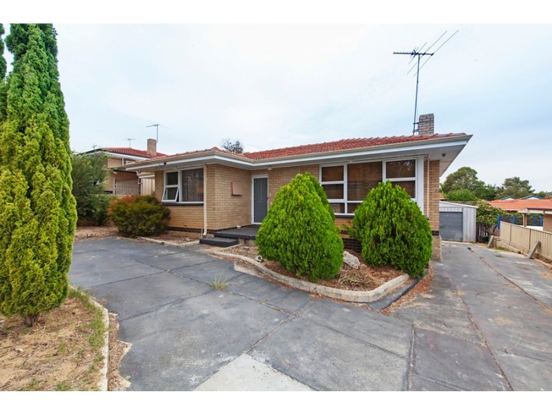 6 Wiggins Road, Orelia WA 6167