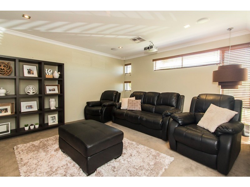 22 Jasper Way, Lakelands WA 6180