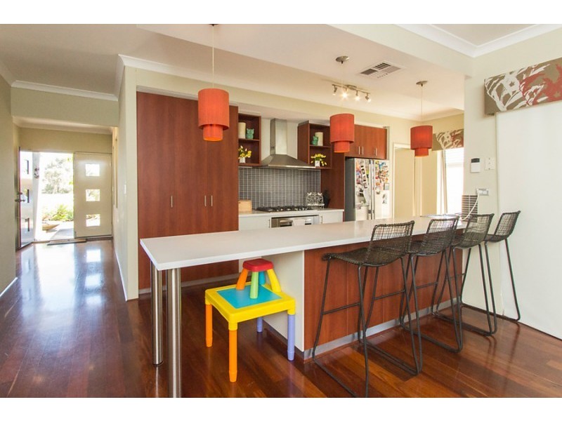 22 Jasper Way, Lakelands WA 6180