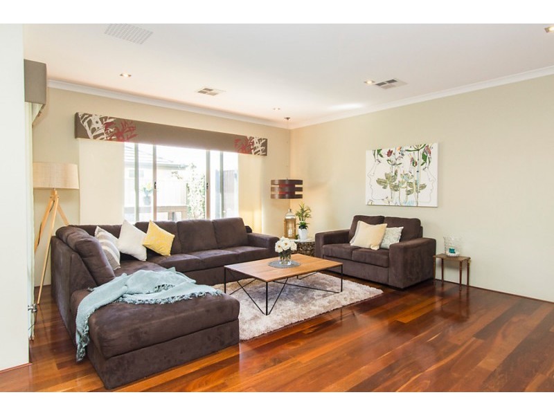 22 Jasper Way, Lakelands WA 6180