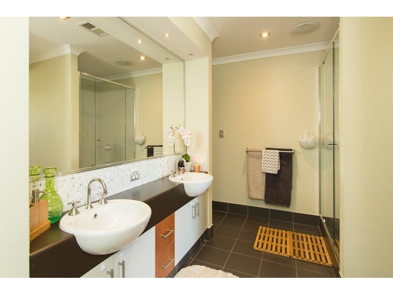 22 Jasper Way, Lakelands WA 6180