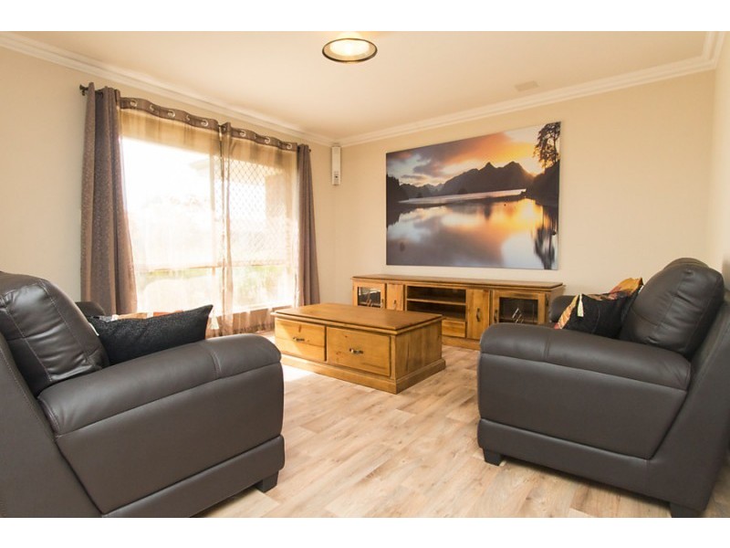 70 Donald Drive, Safety Bay WA 6169