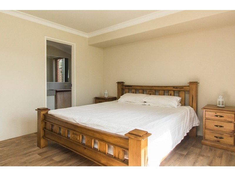 70 Donald Drive, Safety Bay WA 6169