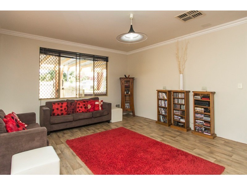 70 Donald Drive, Safety Bay WA 6169