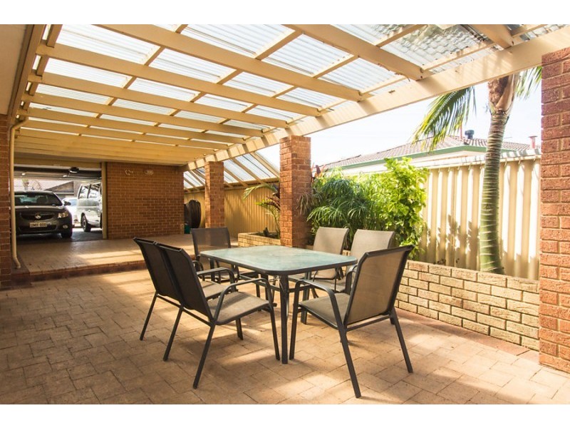 70 Donald Drive, Safety Bay WA 6169