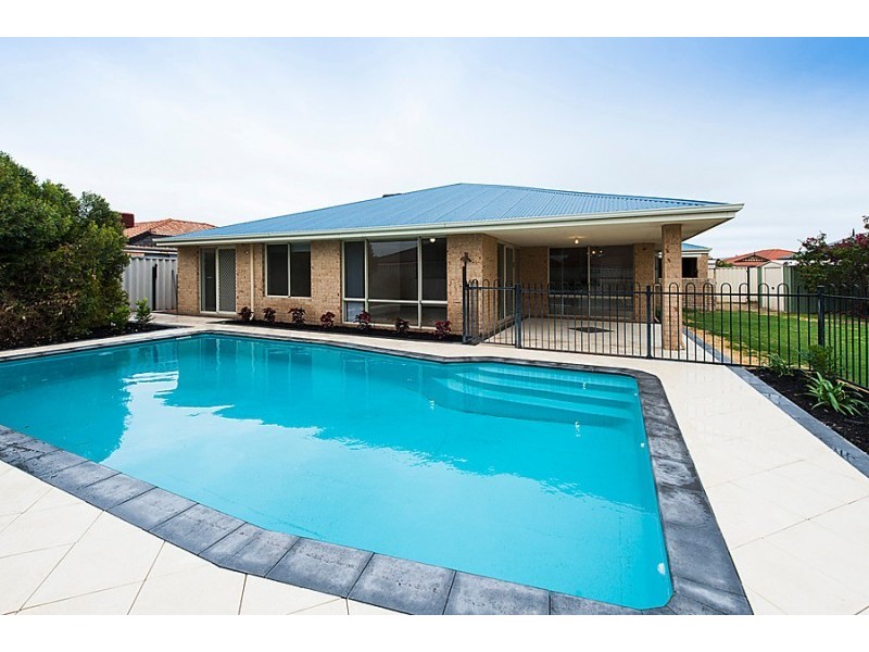 28 Santa Cruz Parkway, Secret Harbour WA 6173