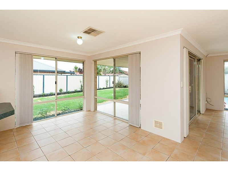 28 Santa Cruz Parkway, Secret Harbour WA 6173