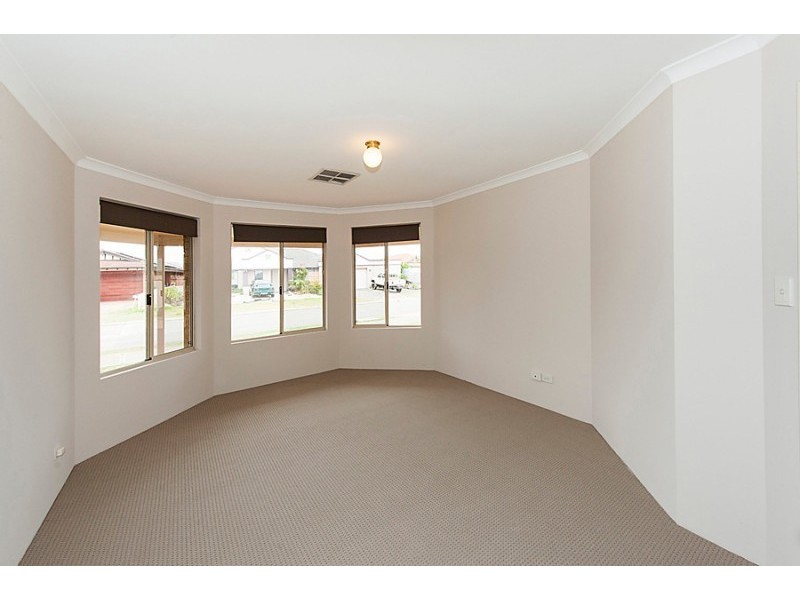 28 Santa Cruz Parkway, Secret Harbour WA 6173