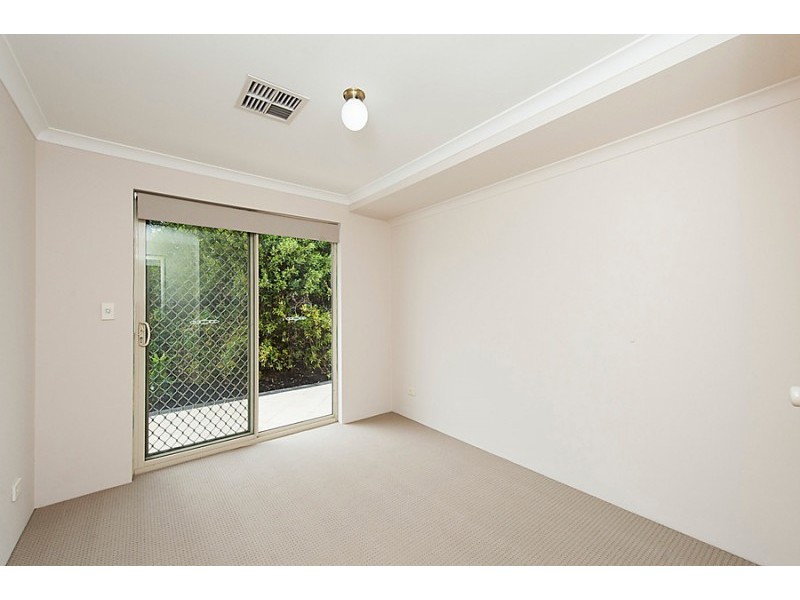 28 Santa Cruz Parkway, Secret Harbour WA 6173