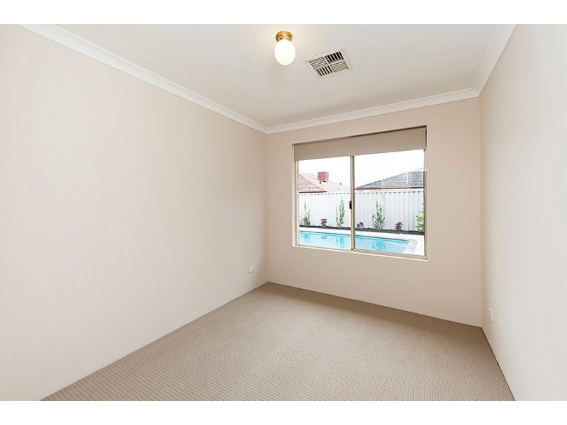 28 Santa Cruz Parkway, Secret Harbour WA 6173