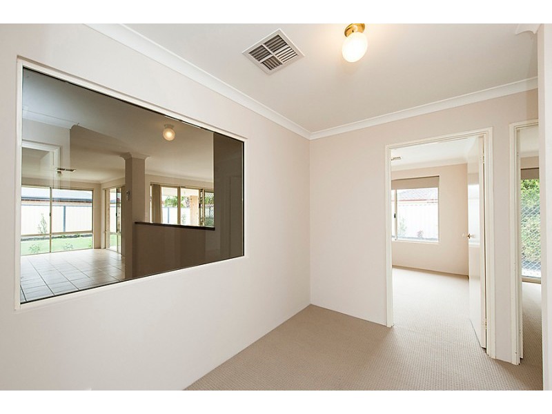 28 Santa Cruz Parkway, Secret Harbour WA 6173