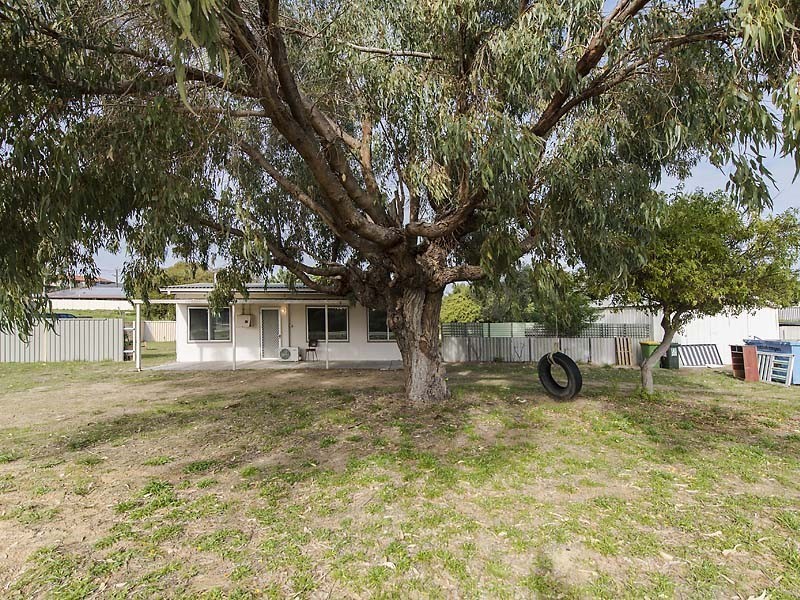 10 Marlin Way, Golden Bay WA 6174