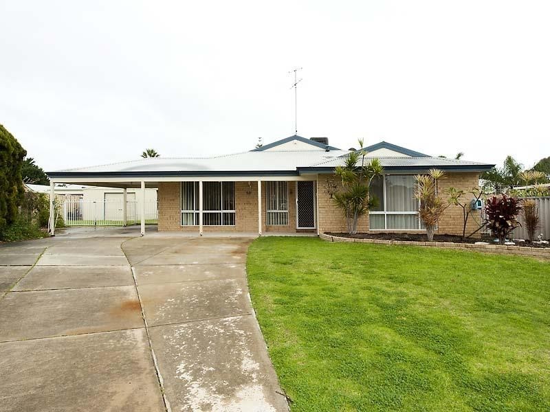 69 Sunningdale Chase, Meadow Springs WA 6210