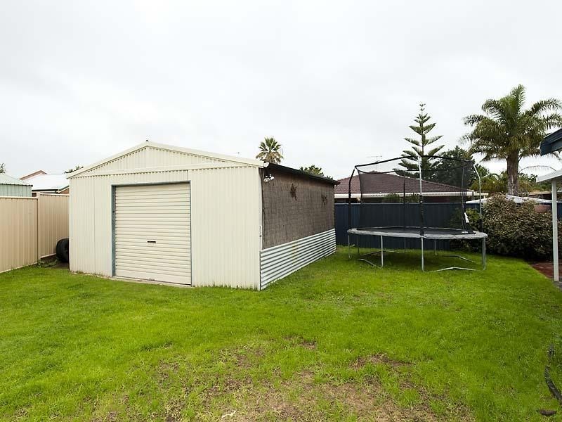 69 Sunningdale Chase, Meadow Springs WA 6210