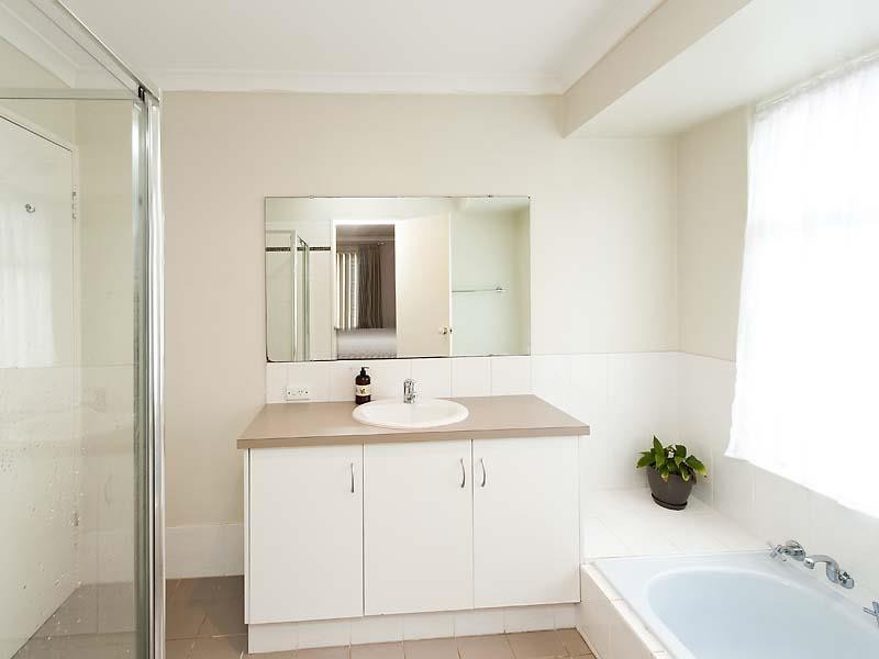 69 Sunningdale Chase, Meadow Springs WA 6210