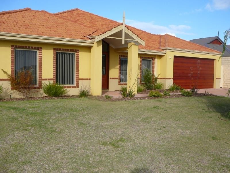 8 Duranbah Road, Secret Harbour WA 6173