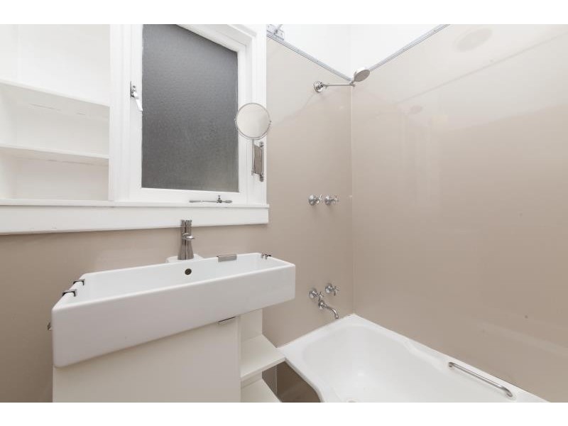 3 Wiggins Rd, Orelia WA 6167