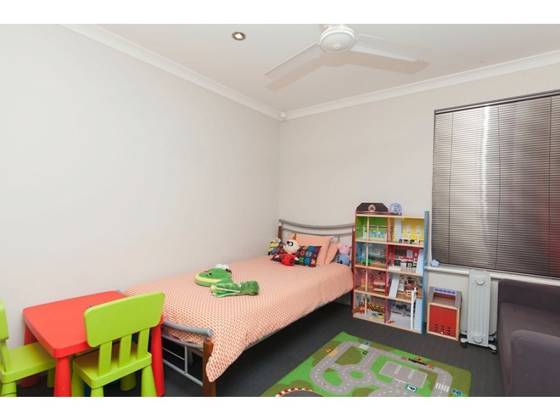 8 Nottely Crescent, Secret Harbour WA 6173