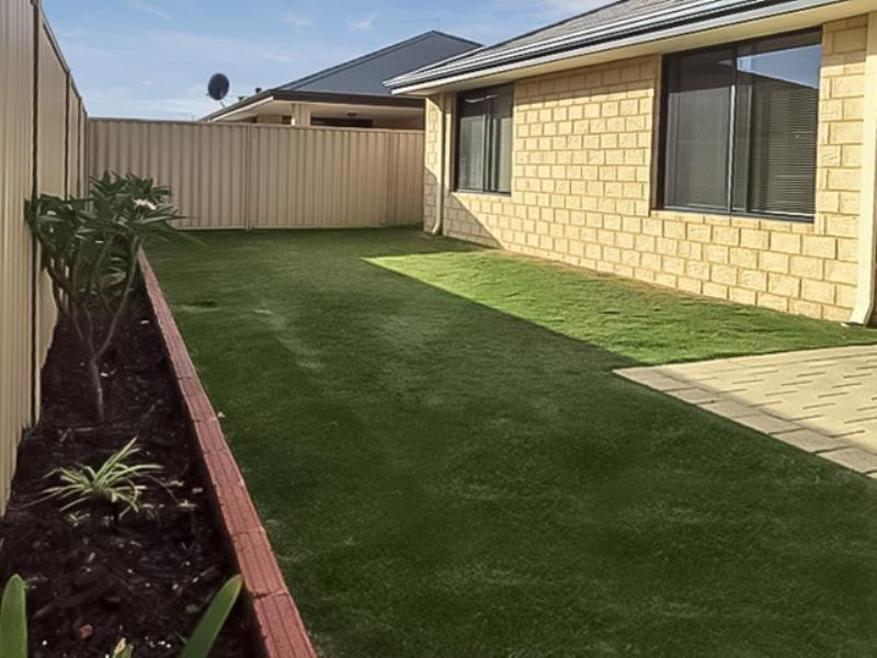 24 Lucky Bay Road, Secret Harbour WA 6173